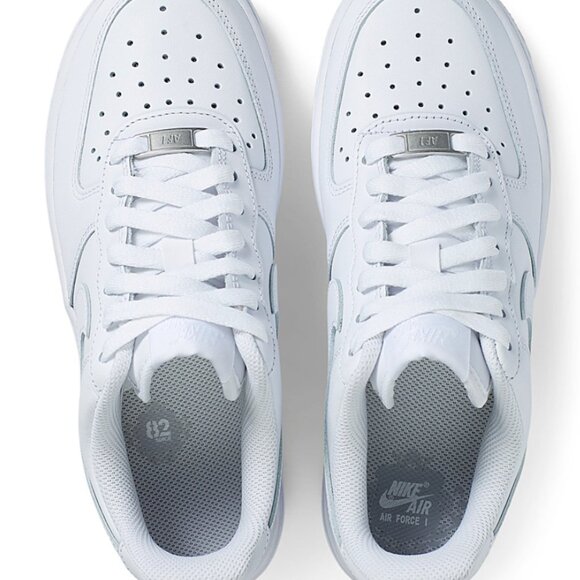 Nike Women's Air Force 1  Sneakers - Picture 4 of 7